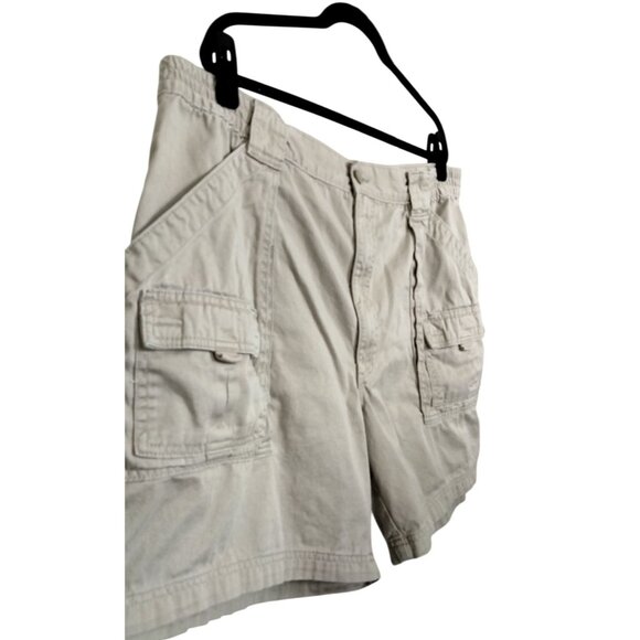 St Johns Bay Mens Size 44 Cargo Shorts Khaki 100% Cotton Casual Durable Style - Picture 3 of 7